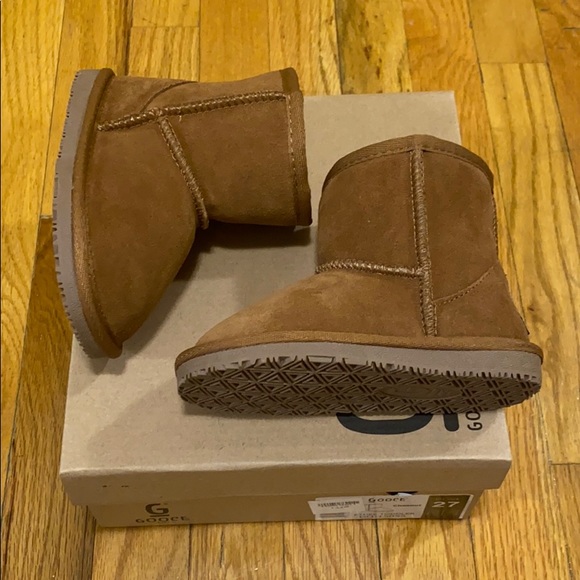 Boots - Picture 4 of 6